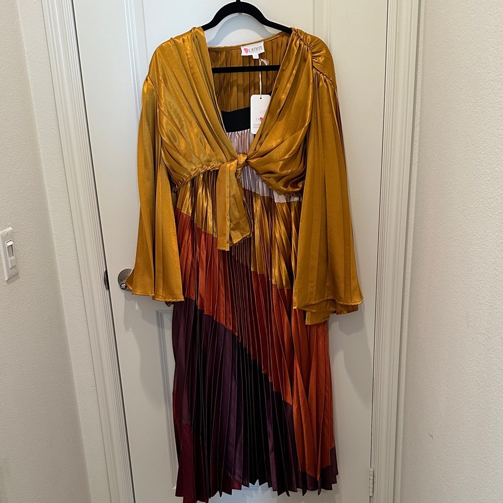 Elegant Multicolor Pleated Dress